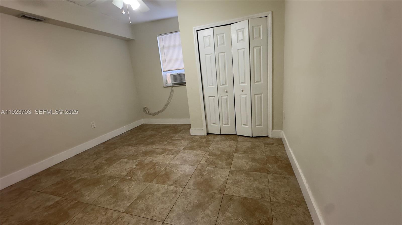 TROPICAL ESTATES 1ST ADDN - Residential