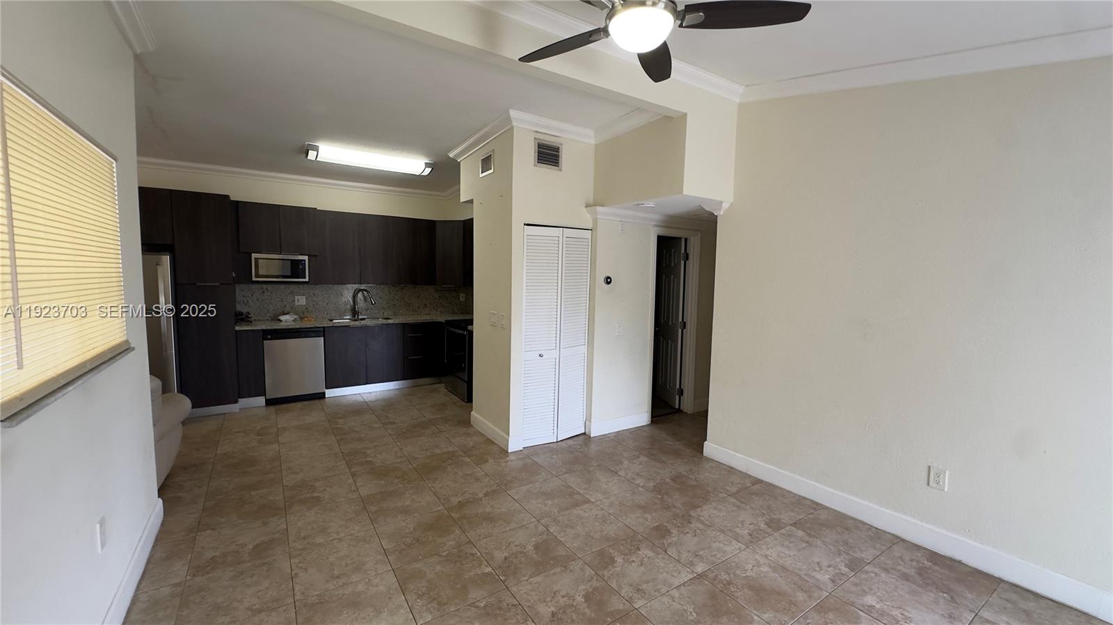 TROPICAL ESTATES 1ST ADDN - Residential