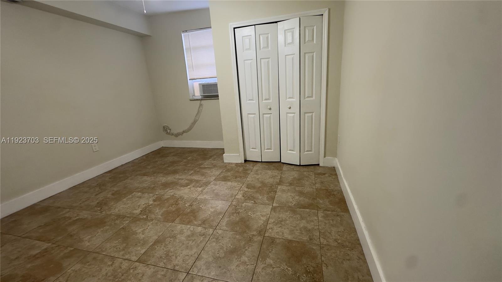 TROPICAL ESTATES 1ST ADDN - Residential