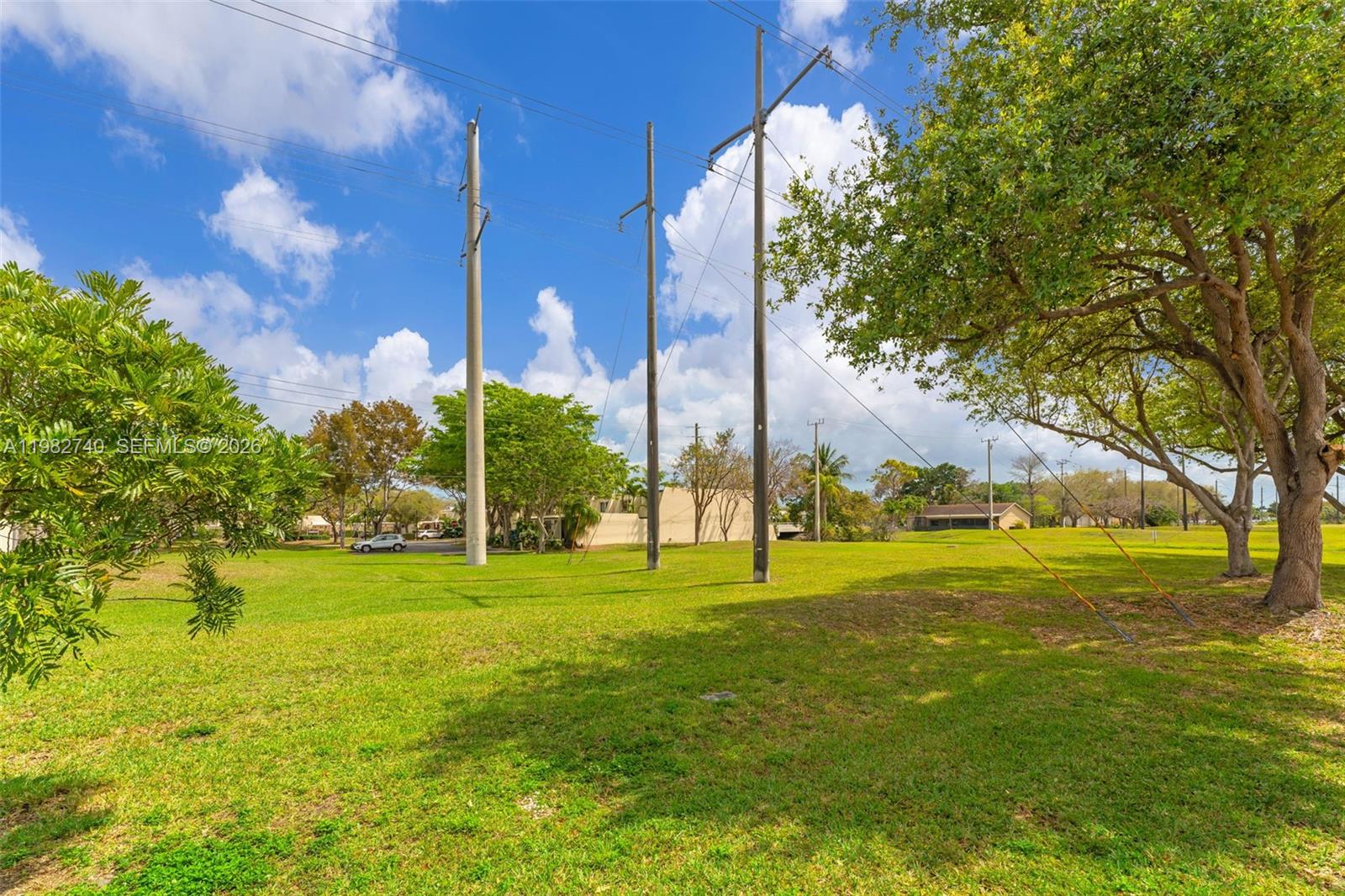 SUNSET PARK LAKE VILLAS S - Residential