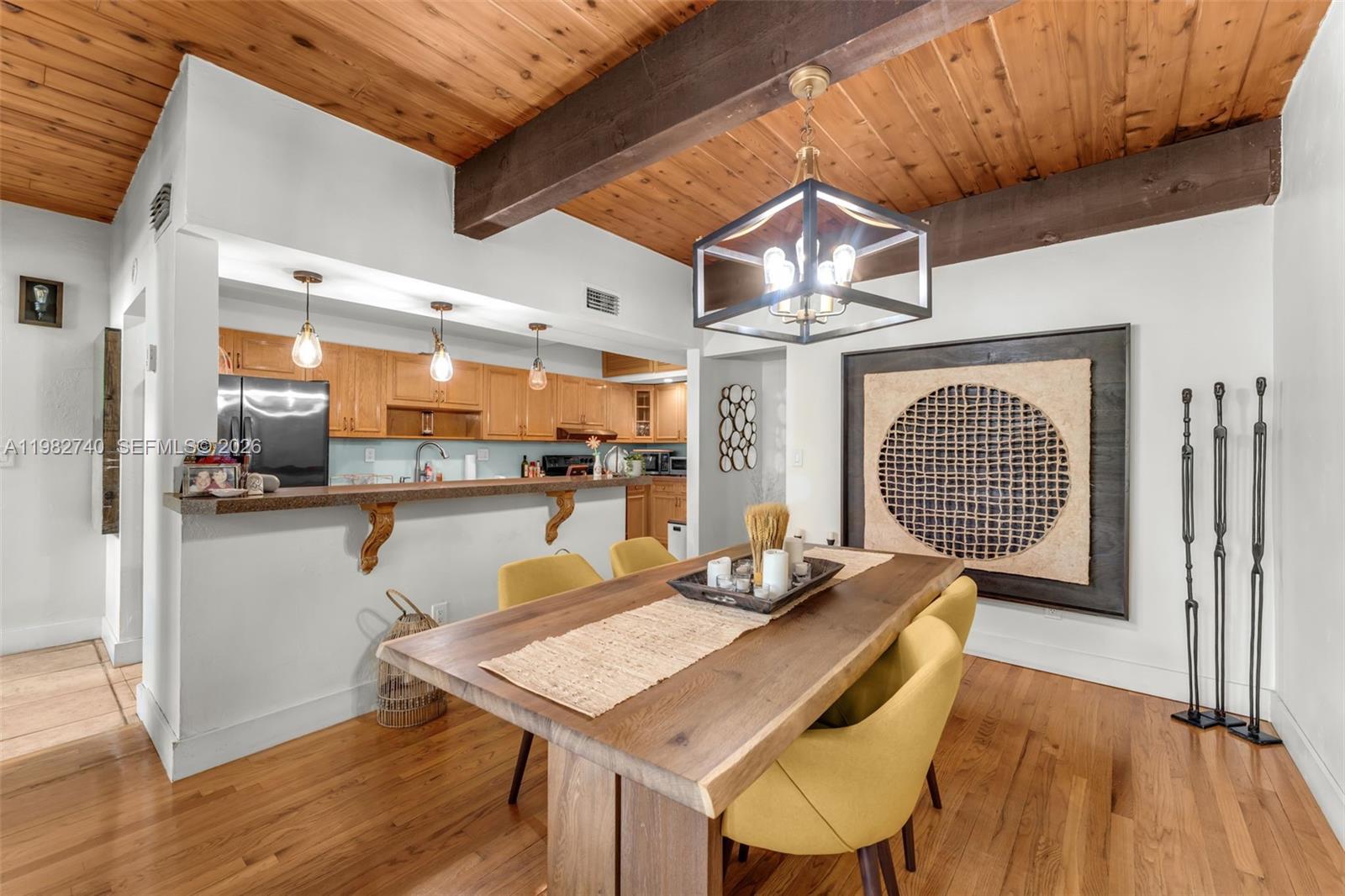 SUNSET PARK LAKE VILLAS S - Residential