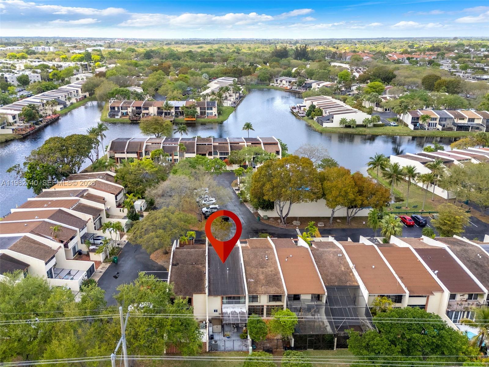 SUNSET PARK LAKE VILLAS S - Residential