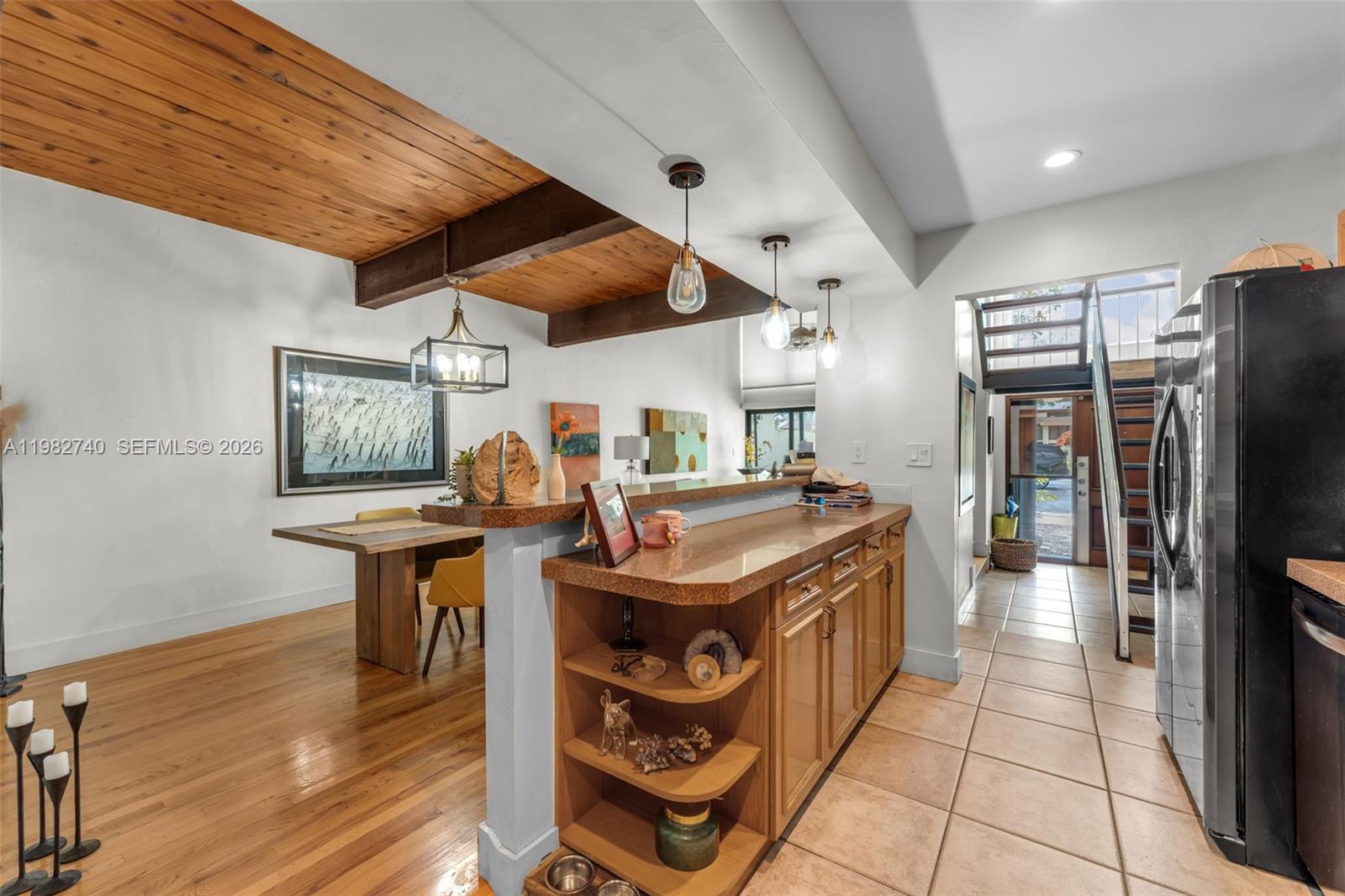 SUNSET PARK LAKE VILLAS S - Residential