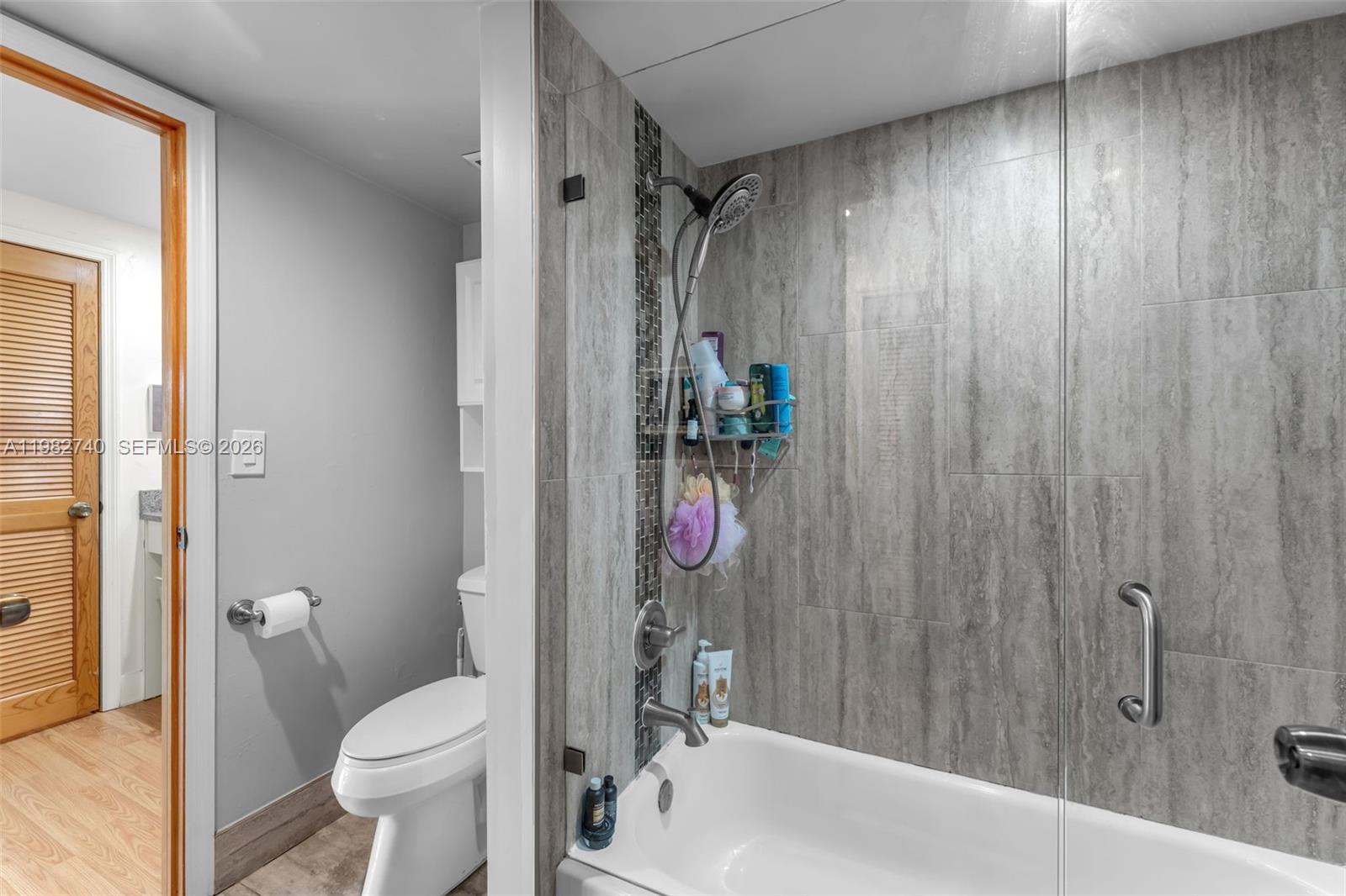 SUNSET PARK LAKE VILLAS S - Residential