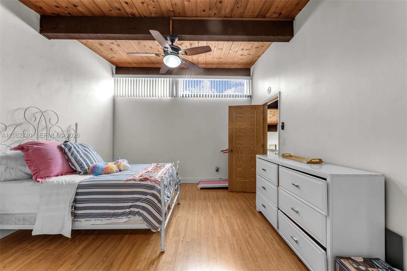 SUNSET PARK LAKE VILLAS S - Residential