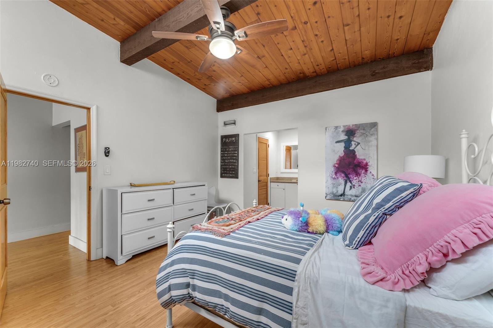 SUNSET PARK LAKE VILLAS S - Residential