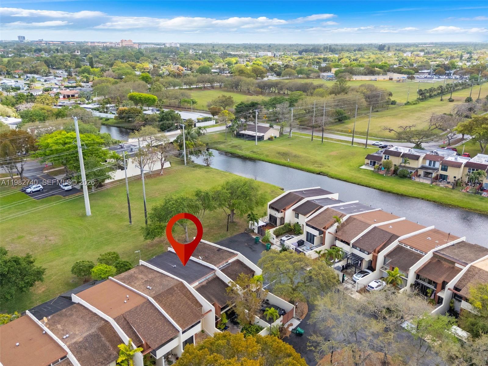 SUNSET PARK LAKE VILLAS S - Residential