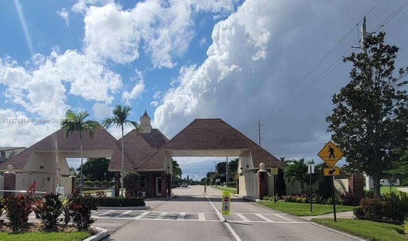 CENTURY VILLAGE - Residential Lease