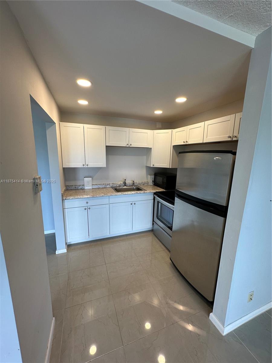 CENTURY VILLAGE - Residential Lease