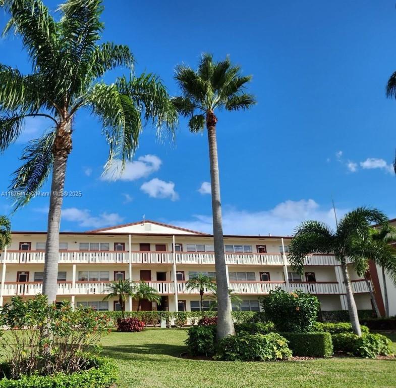 CENTURY VILLAGE - Residential Lease
