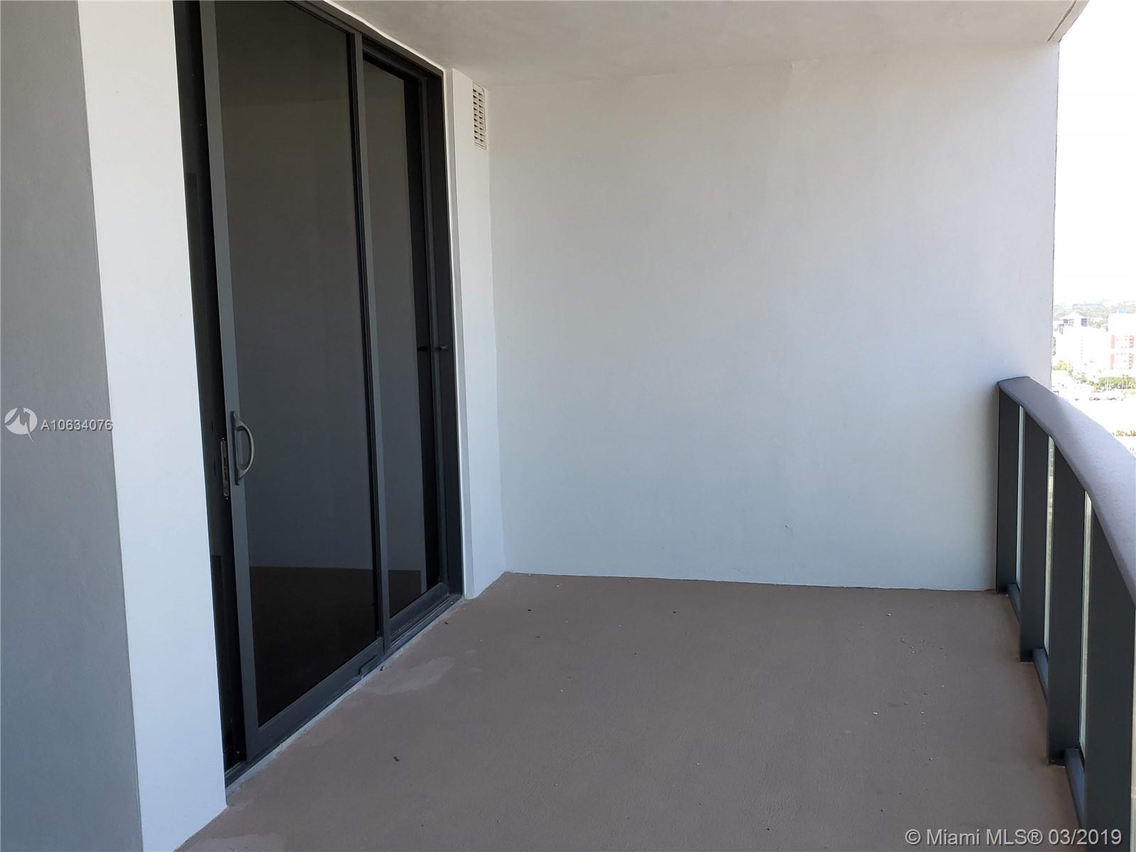 CANVAS COMDOMINIUM - Residential Lease
