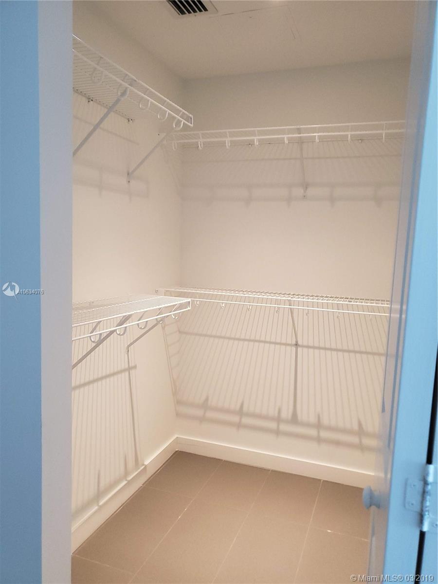 CANVAS COMDOMINIUM - Residential Lease