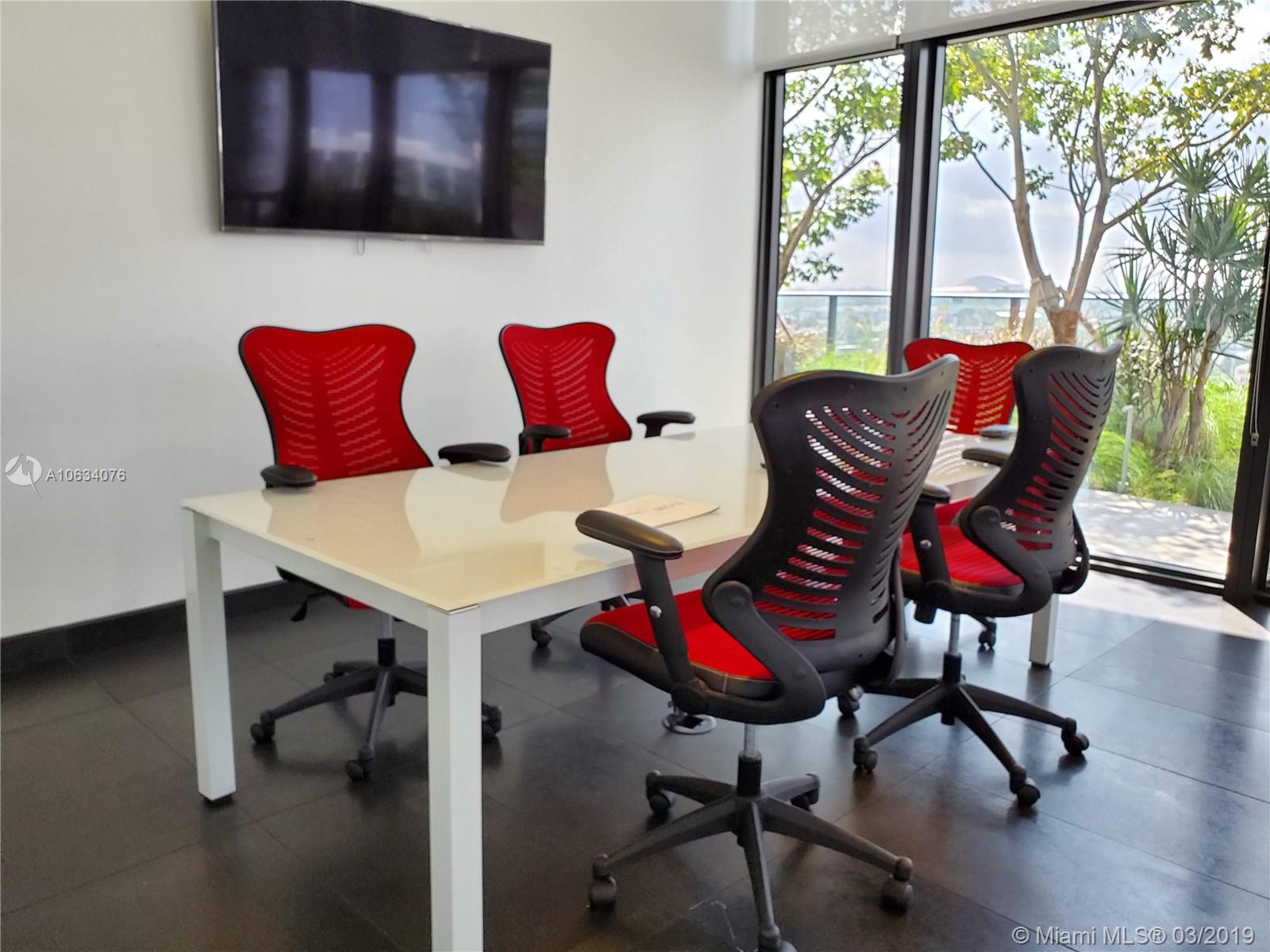 CANVAS COMDOMINIUM - Residential Lease