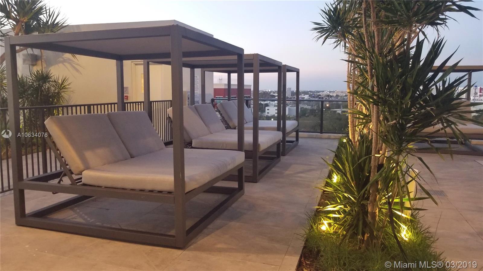 CANVAS COMDOMINIUM - Residential Lease