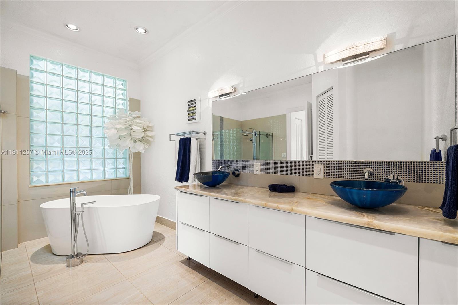 POMPANO BEACH PARK - Residential