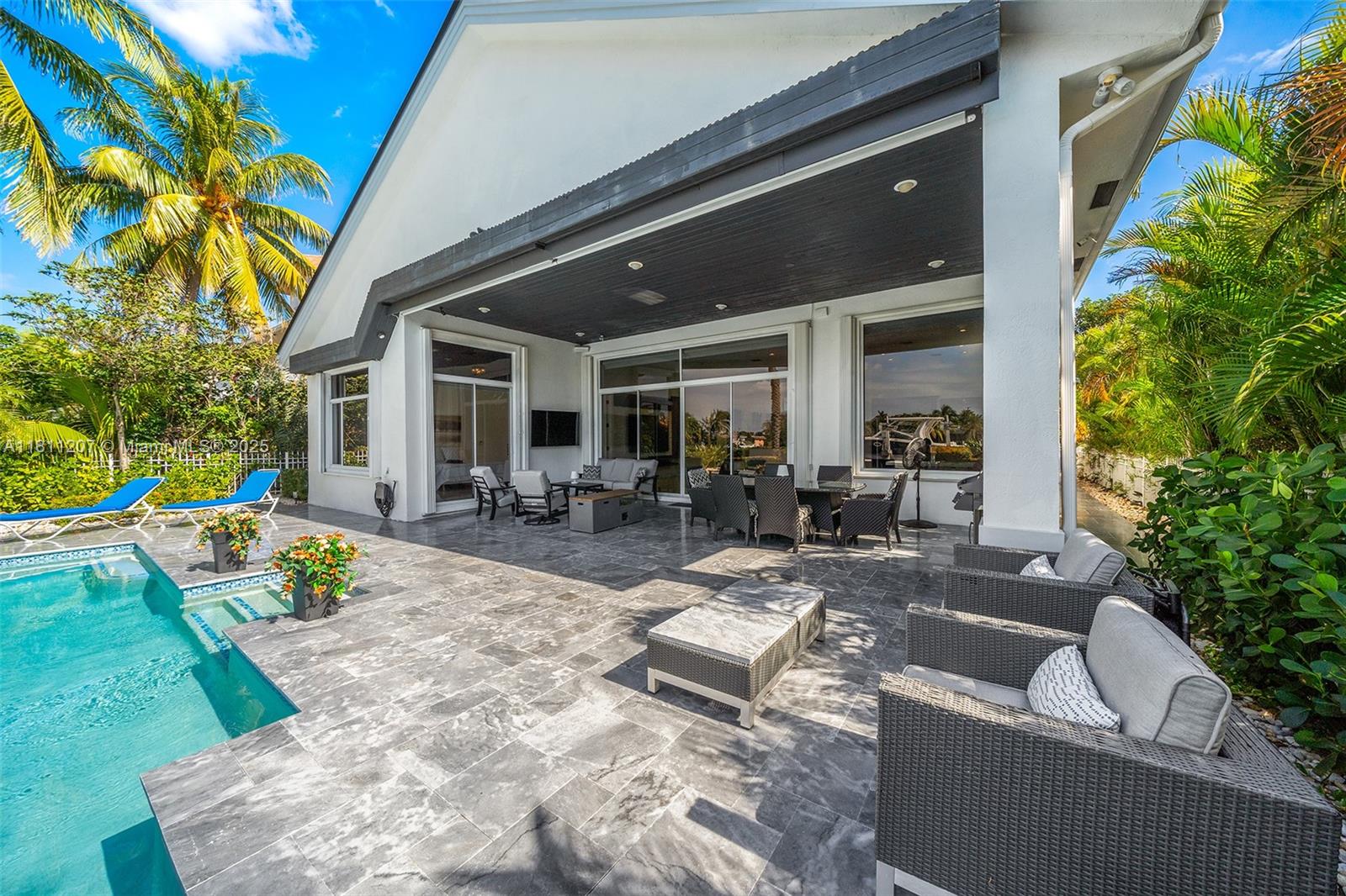 POMPANO BEACH PARK - Residential
