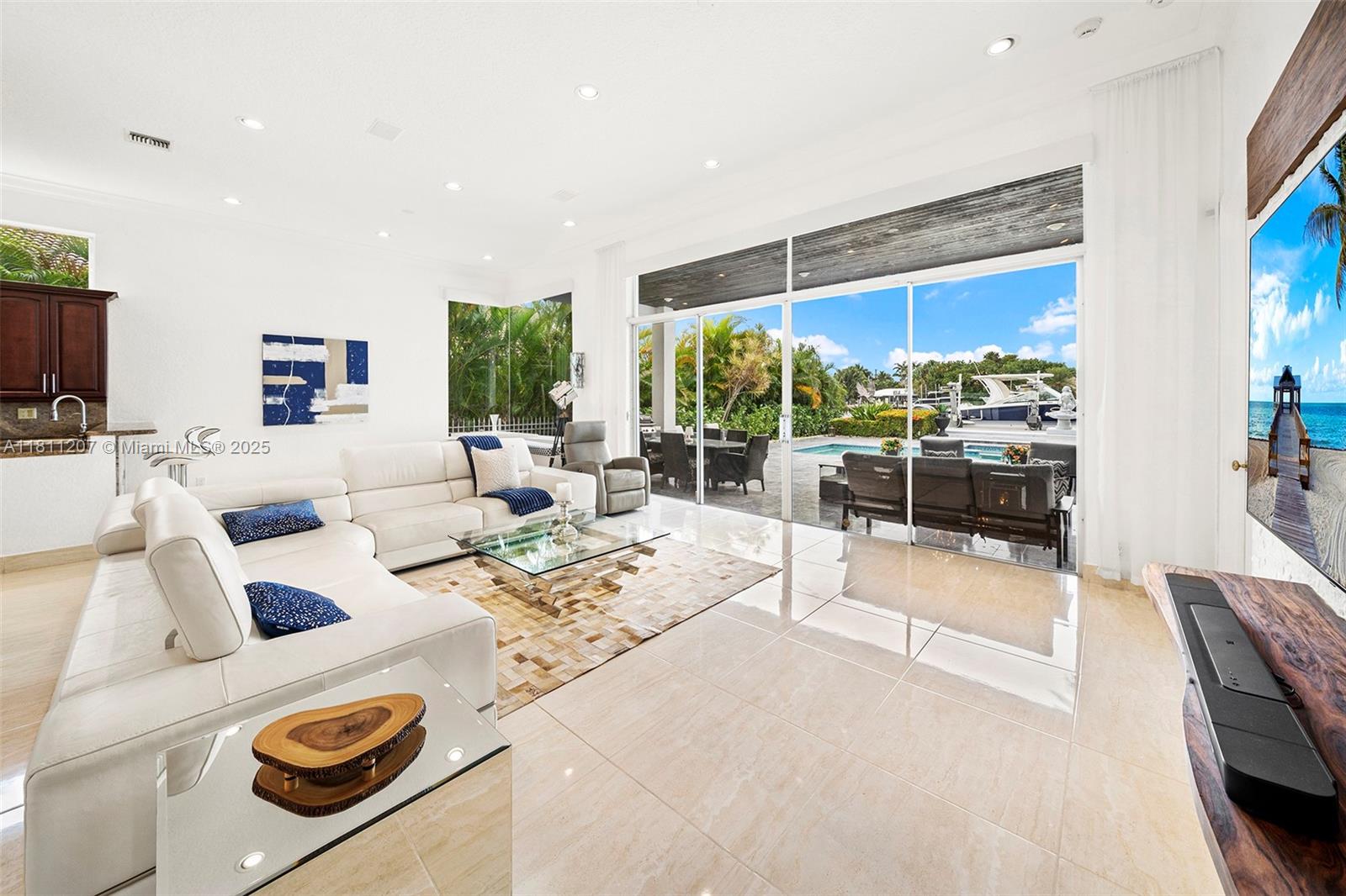 POMPANO BEACH PARK - Residential