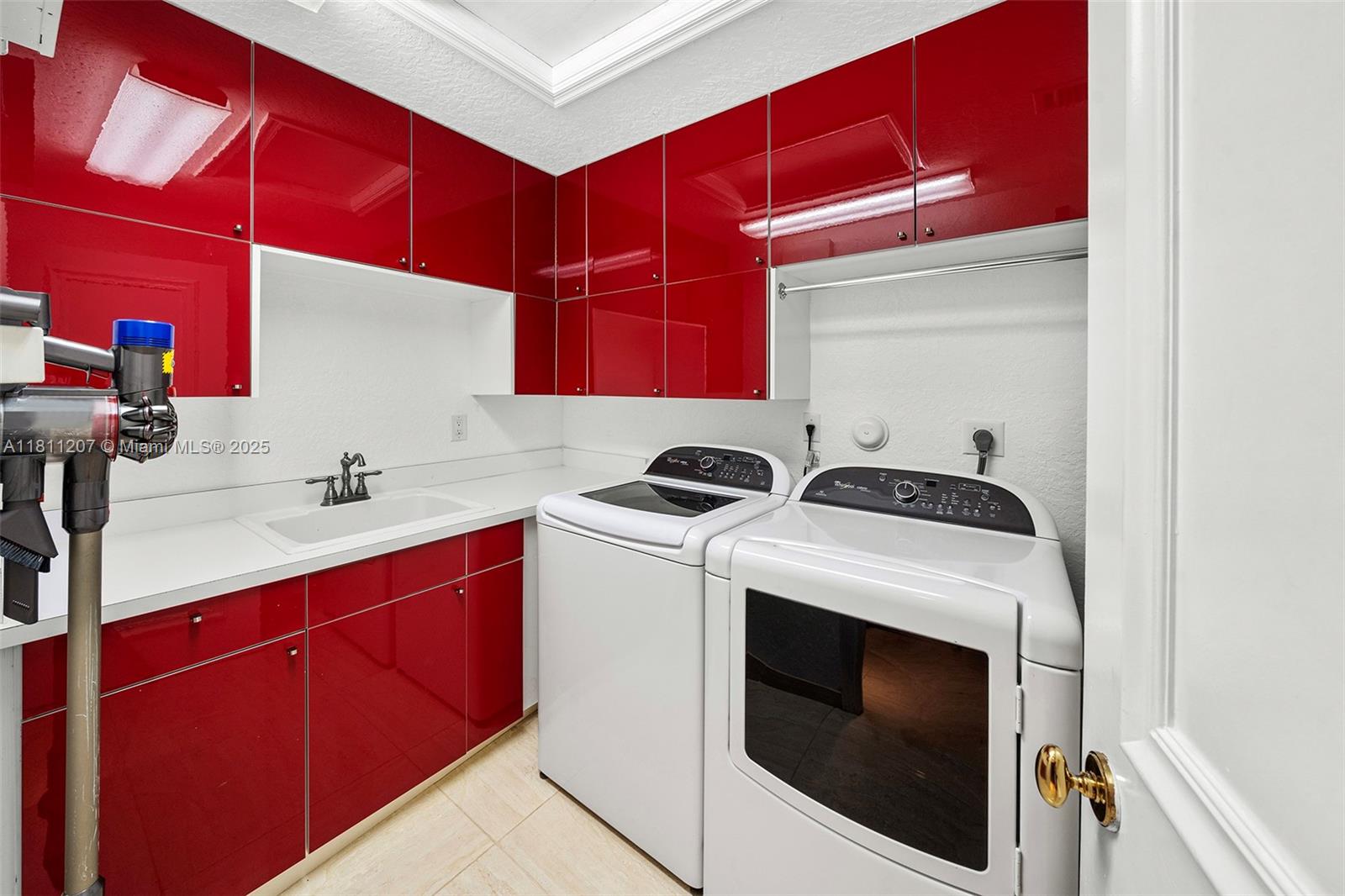 POMPANO BEACH PARK - Residential