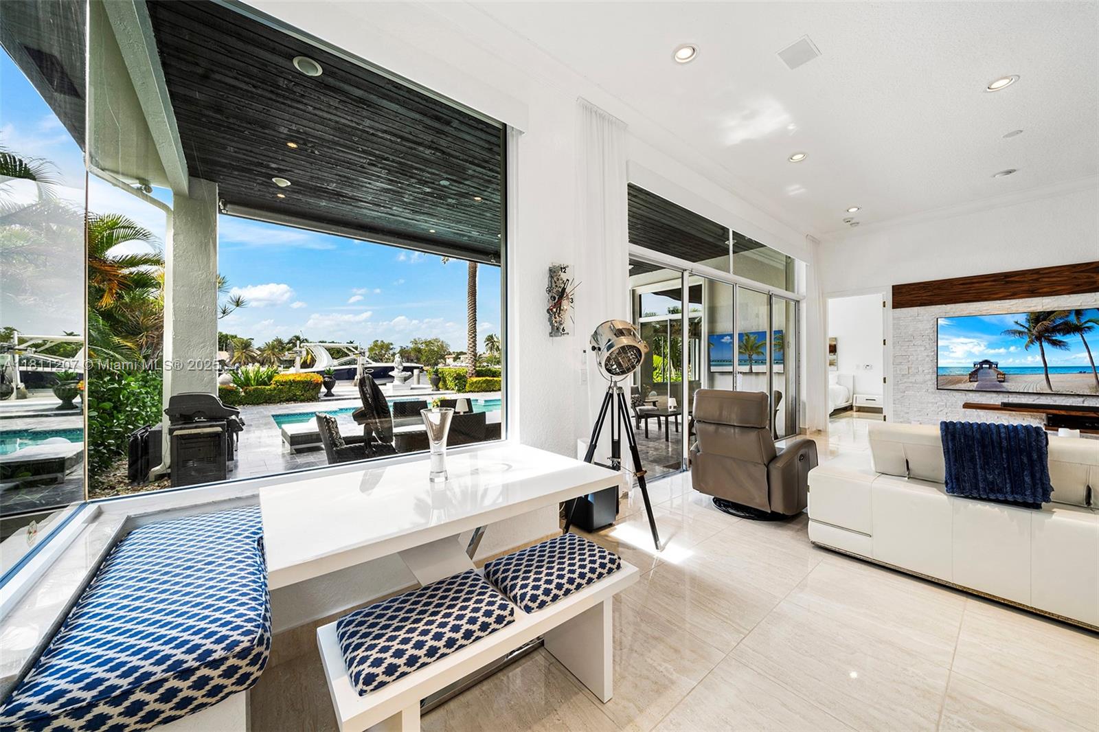 POMPANO BEACH PARK - Residential