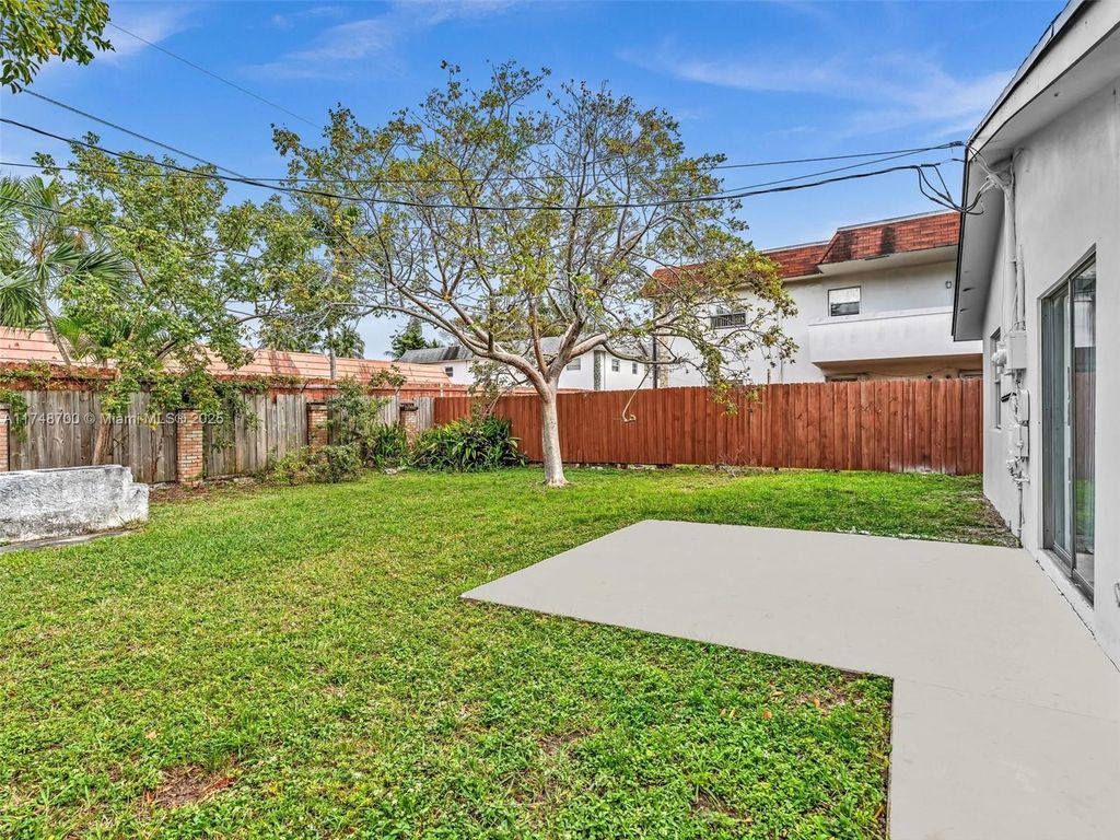 Photo of 329 SW 1st Ct #2, Pompano Beach, FL 33060 (MLS # A11748700)