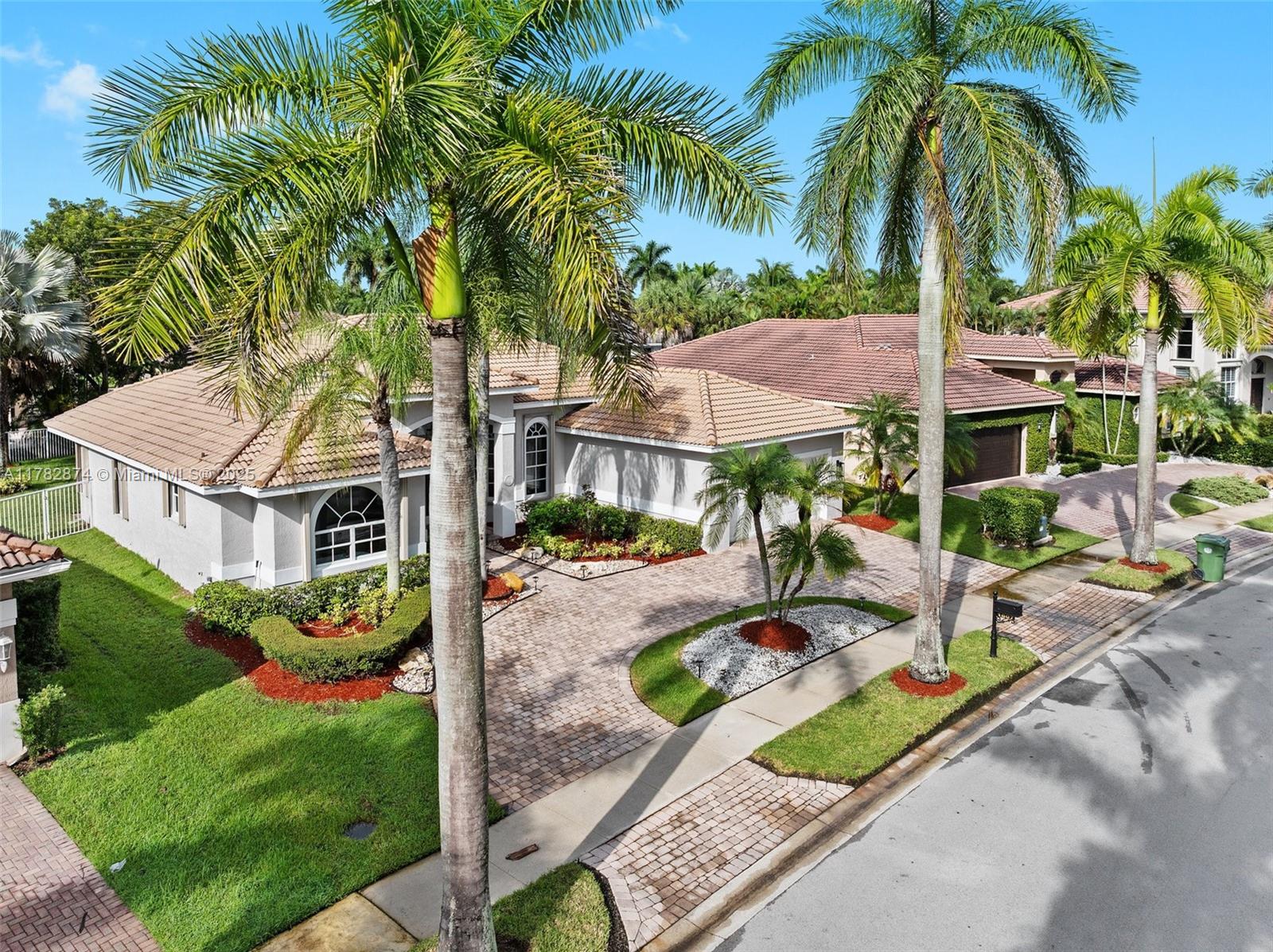 1807 Victoria Pointe Cir