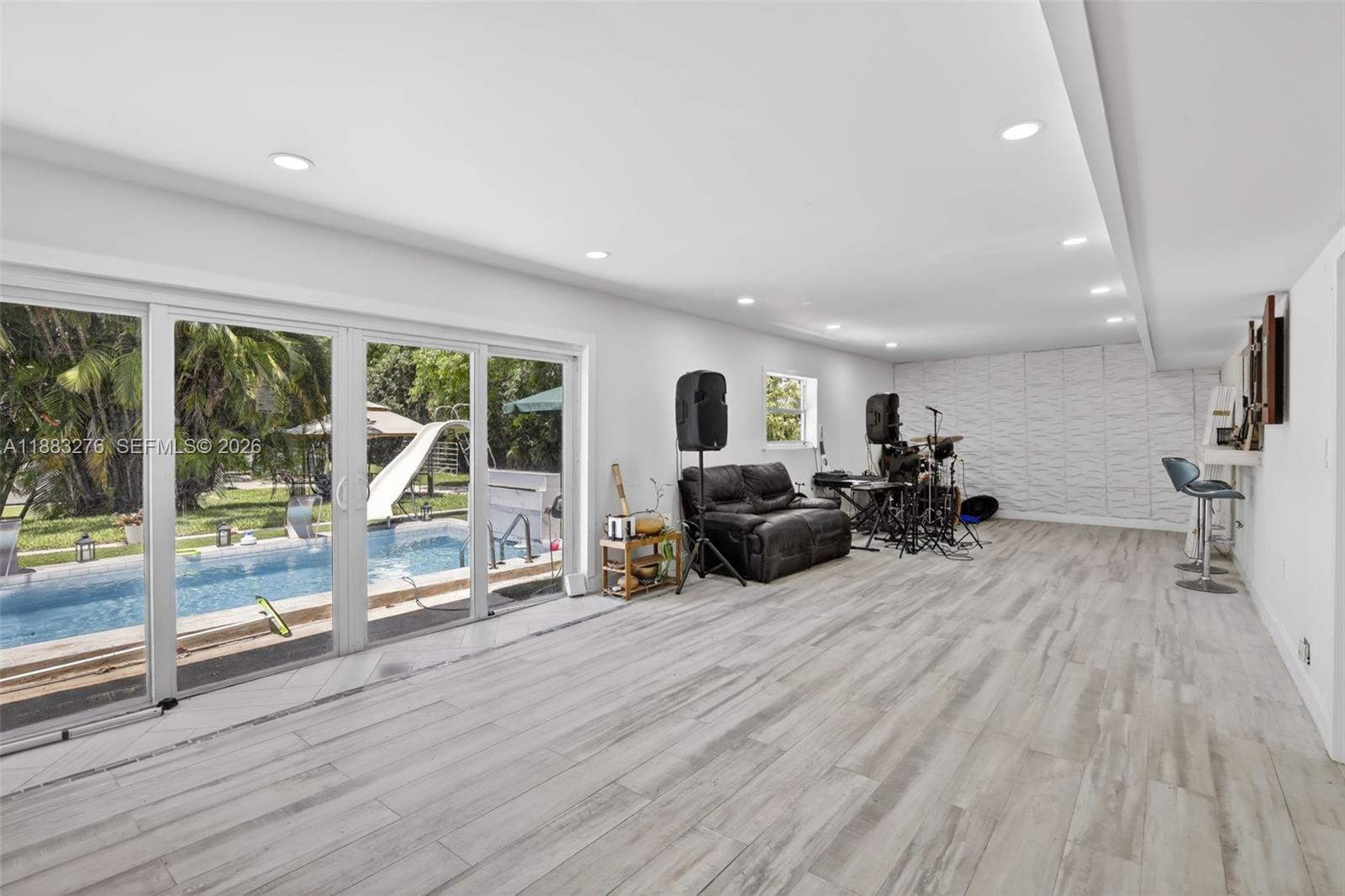 FLA FRUIT LANDS CO - Residential