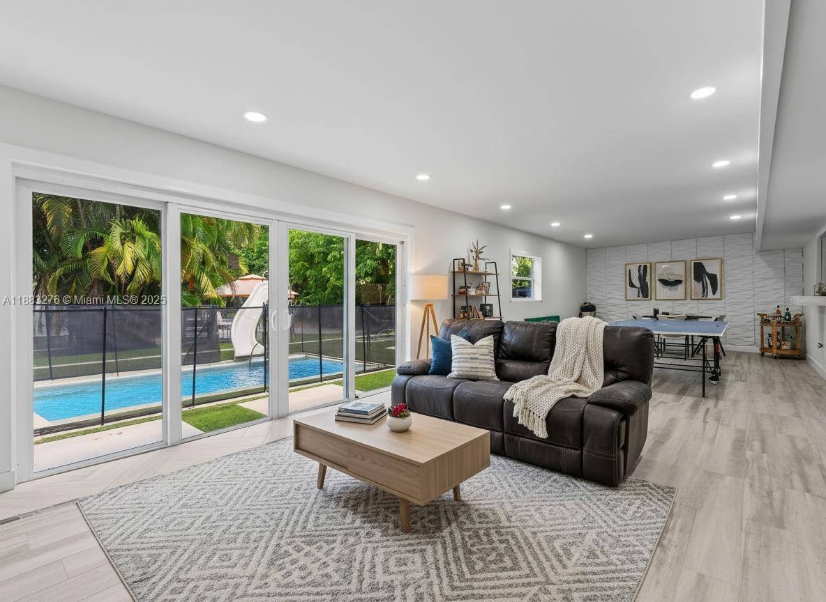 FLA FRUIT LANDS CO - Residential