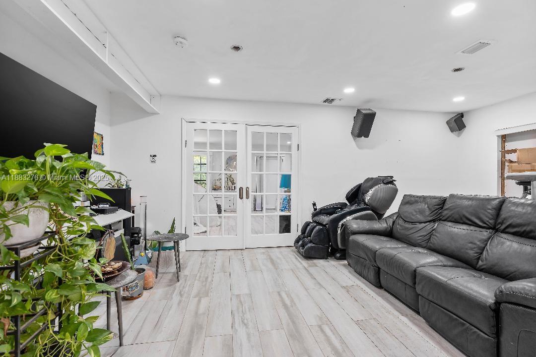 FLA FRUIT LANDS CO - Residential