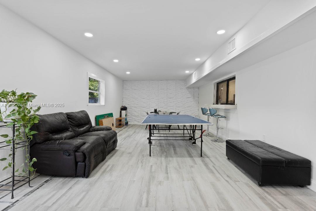 FLA FRUIT LANDS CO - Residential