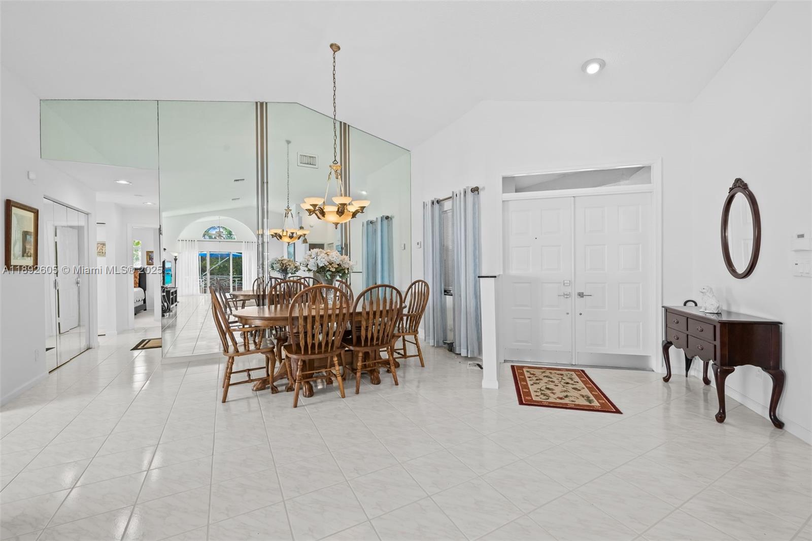 PALM ISLES - Residential Lease
