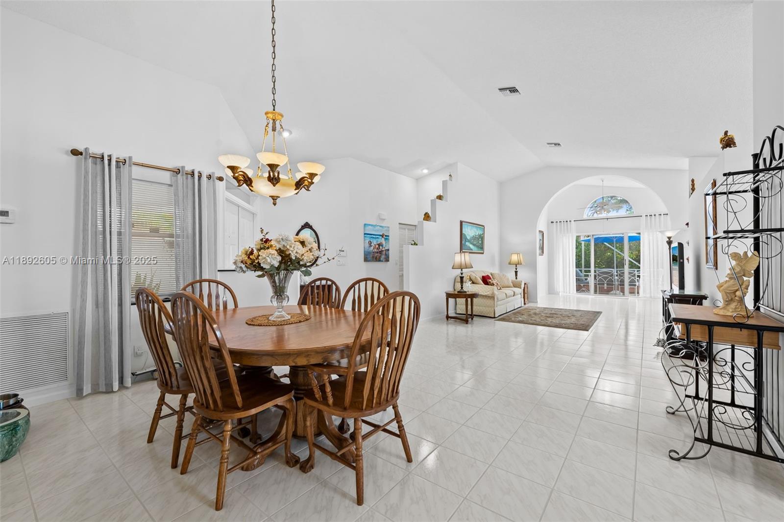 PALM ISLES - Residential Lease