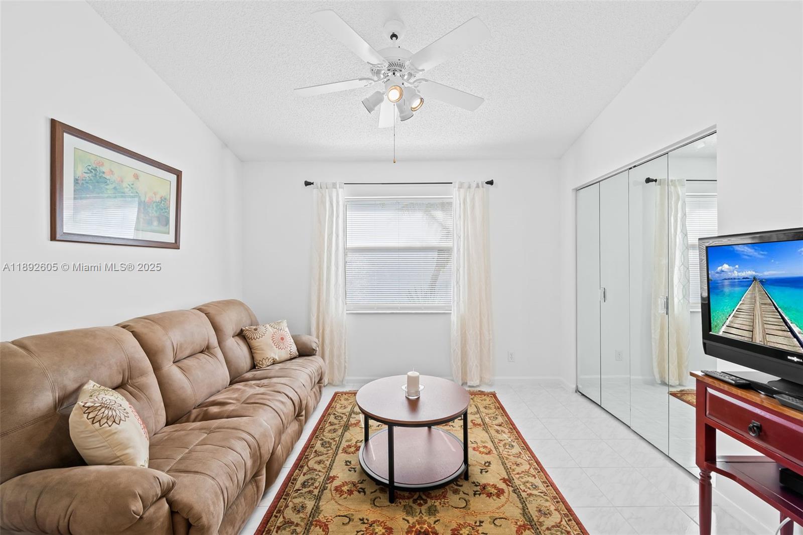PALM ISLES - Residential Lease