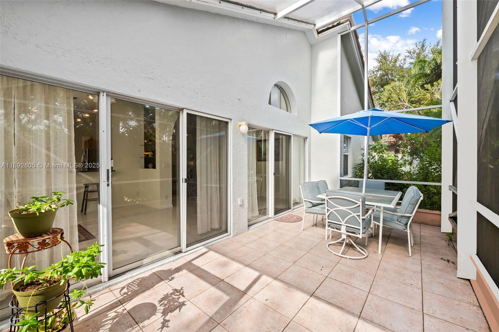 PALM ISLES - Residential Lease