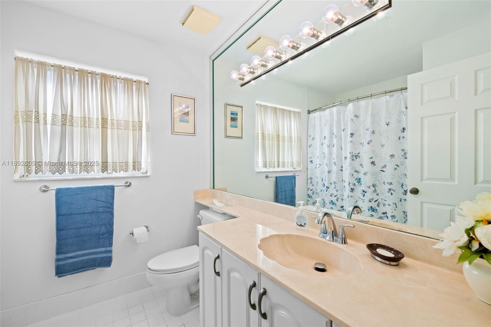 PALM ISLES - Residential Lease