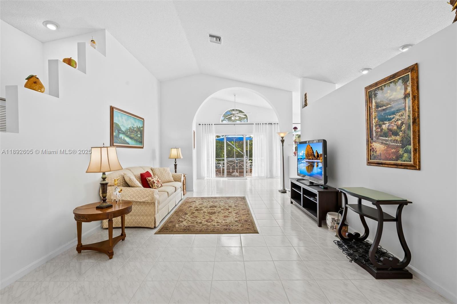 PALM ISLES - Residential Lease