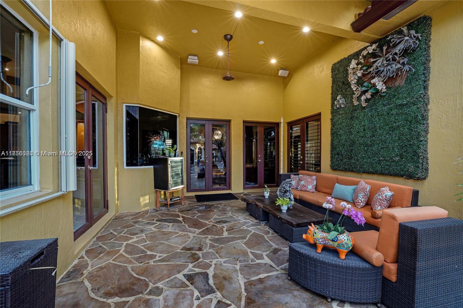FLA FRUIT LANDS CO - Residential