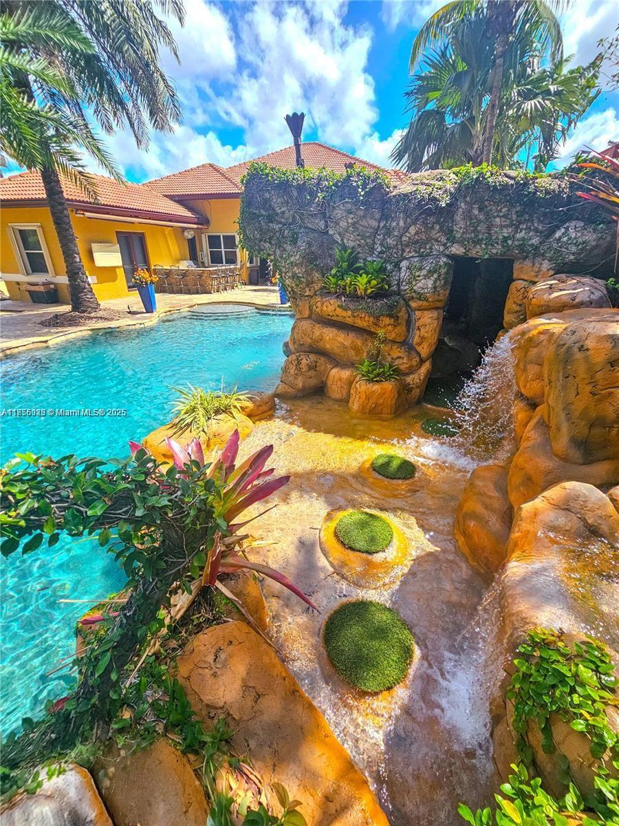 FLA FRUIT LANDS CO - Residential