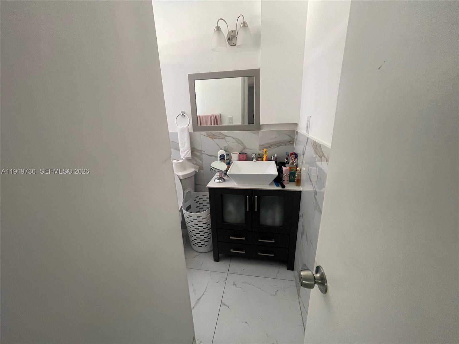 PALM LANE VILLA - Residential Income