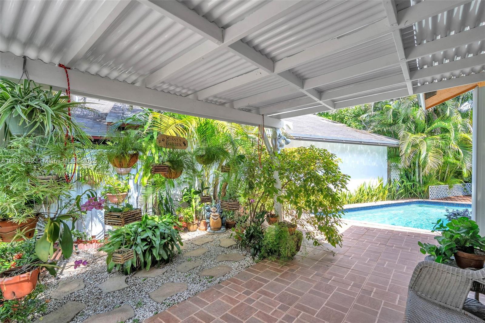 COUNTRYSIDE WEST - Residential