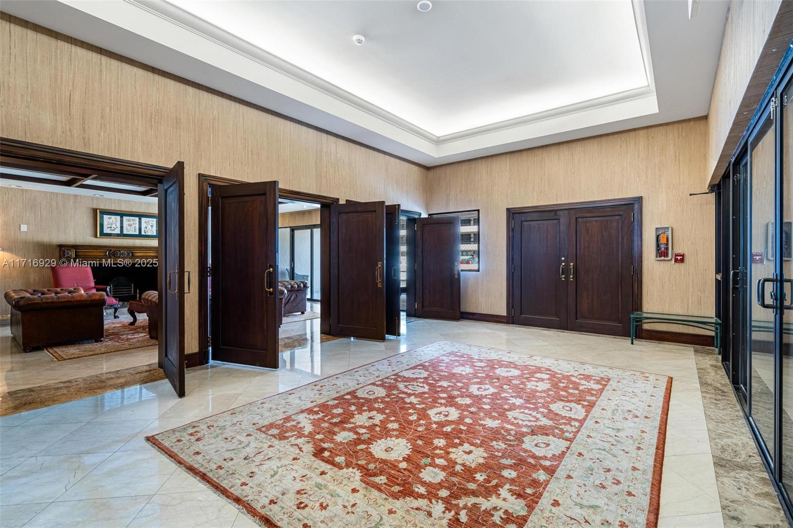 THE EMERALD BAY Key Colony - Residential