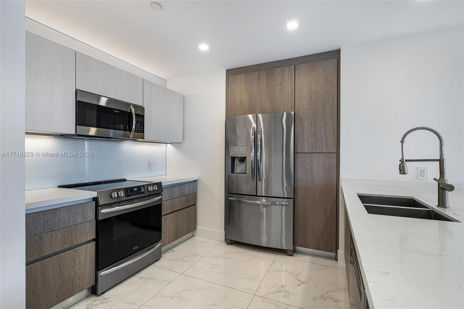 151 Crandon Blvd 534