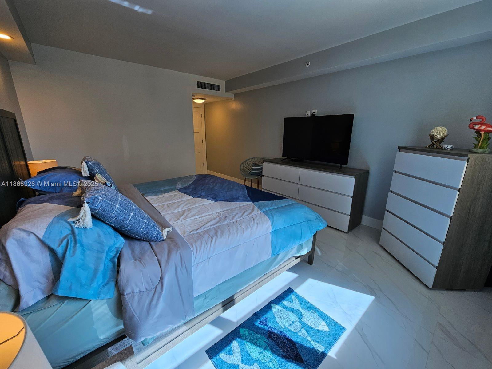 WAVE CONDO - Residential Lease