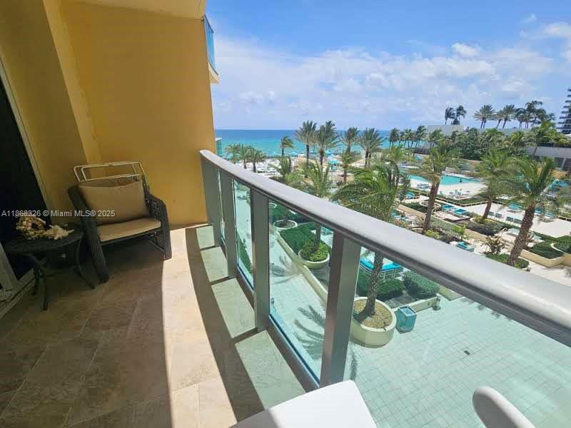 WAVE CONDO - Residential Lease