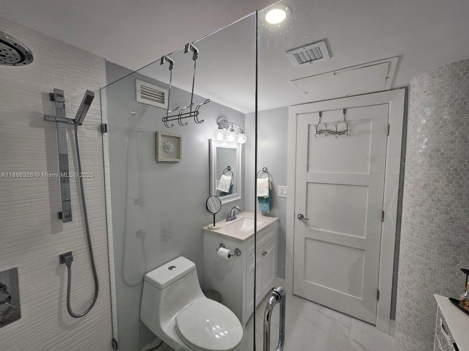 WAVE CONDO - Residential Lease