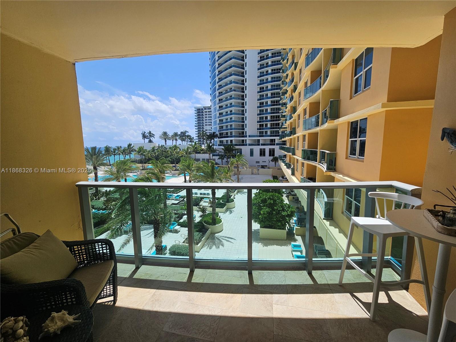 WAVE CONDO - Residential Lease