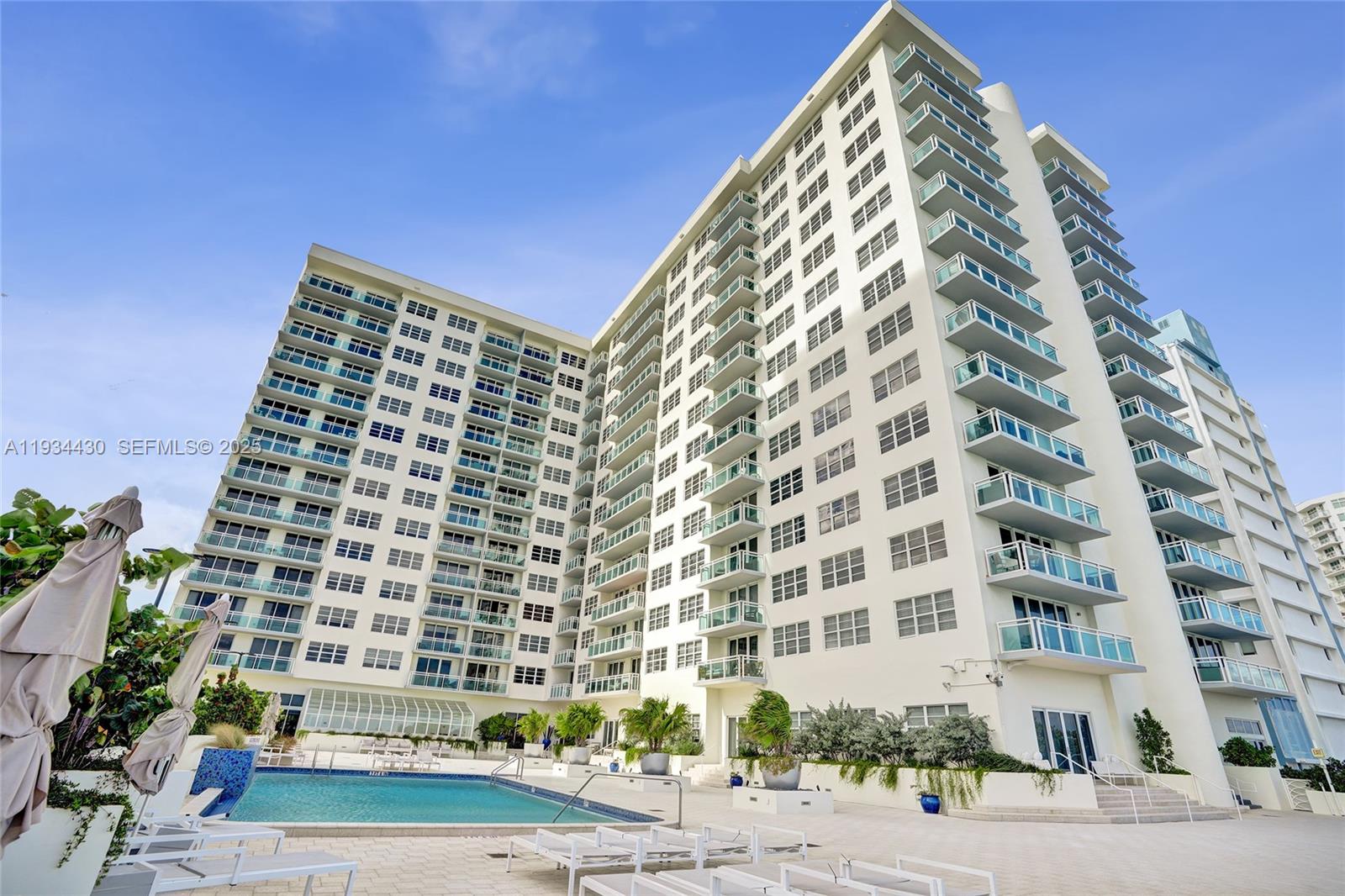 THE COLLINS CONDO - Residential