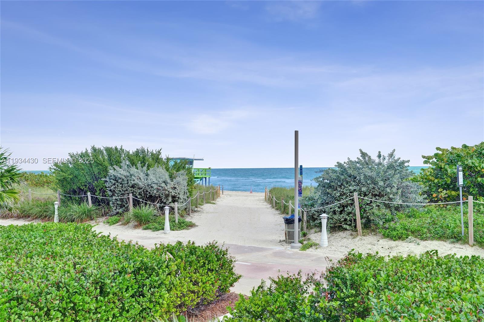 THE COLLINS CONDO - Residential