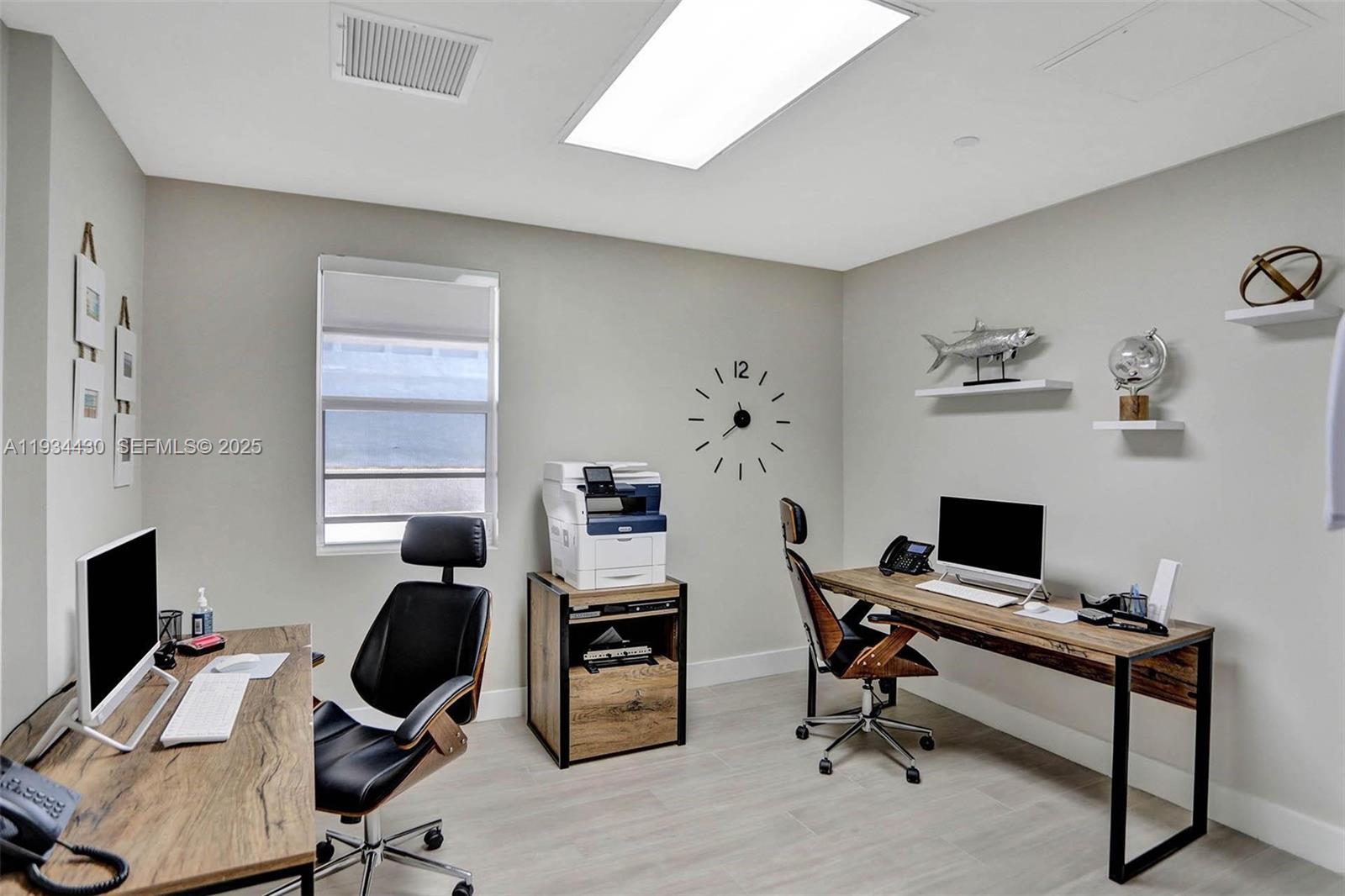 THE COLLINS CONDO - Residential