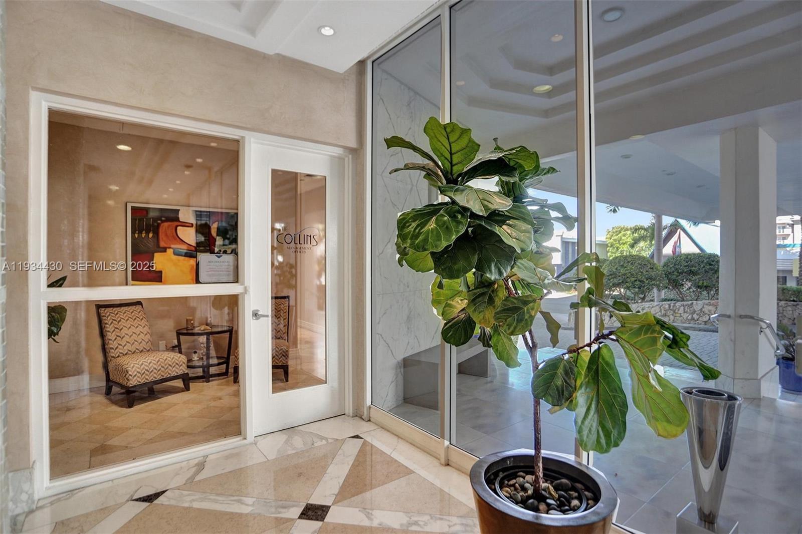 THE COLLINS CONDO - Residential