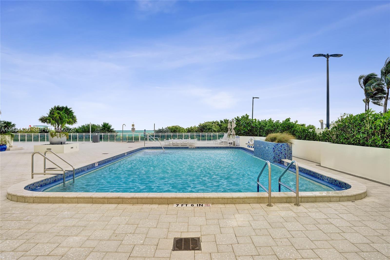 THE COLLINS CONDO - Residential